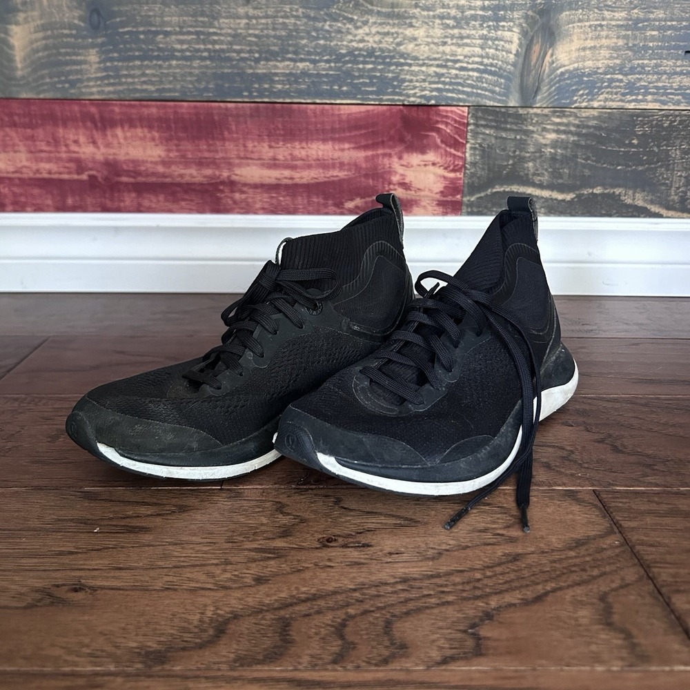 Lululemon Chargefeel Mid Women's Workout Shoe Black sz 6.5